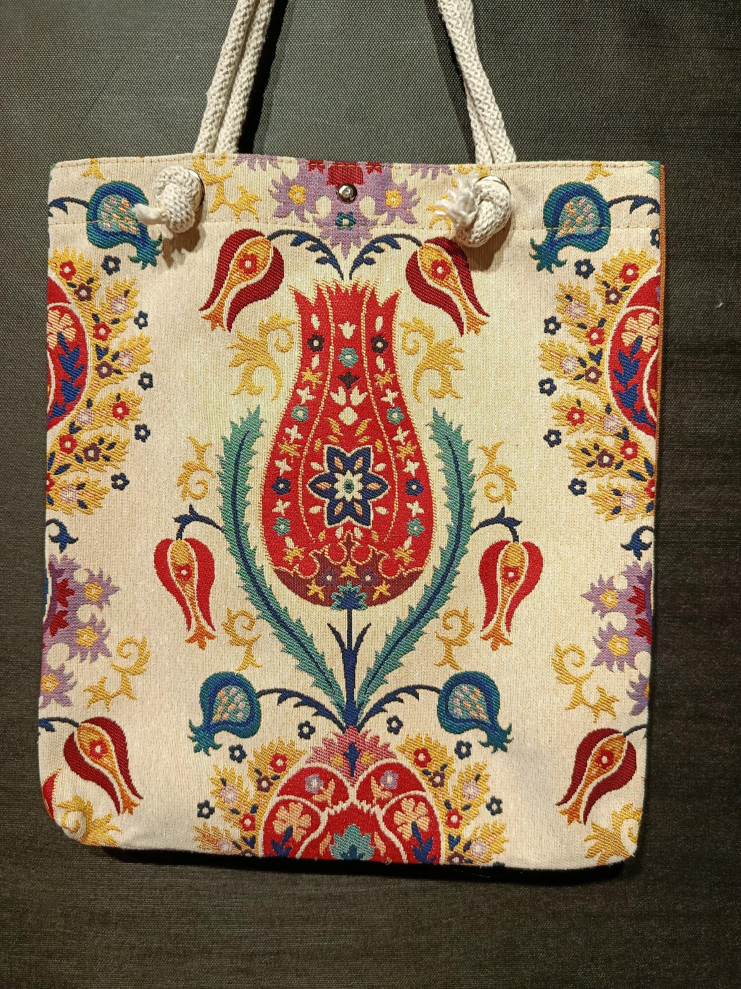 Handmade Tulip Design Shoulder Bag: Organic Cotton Blend