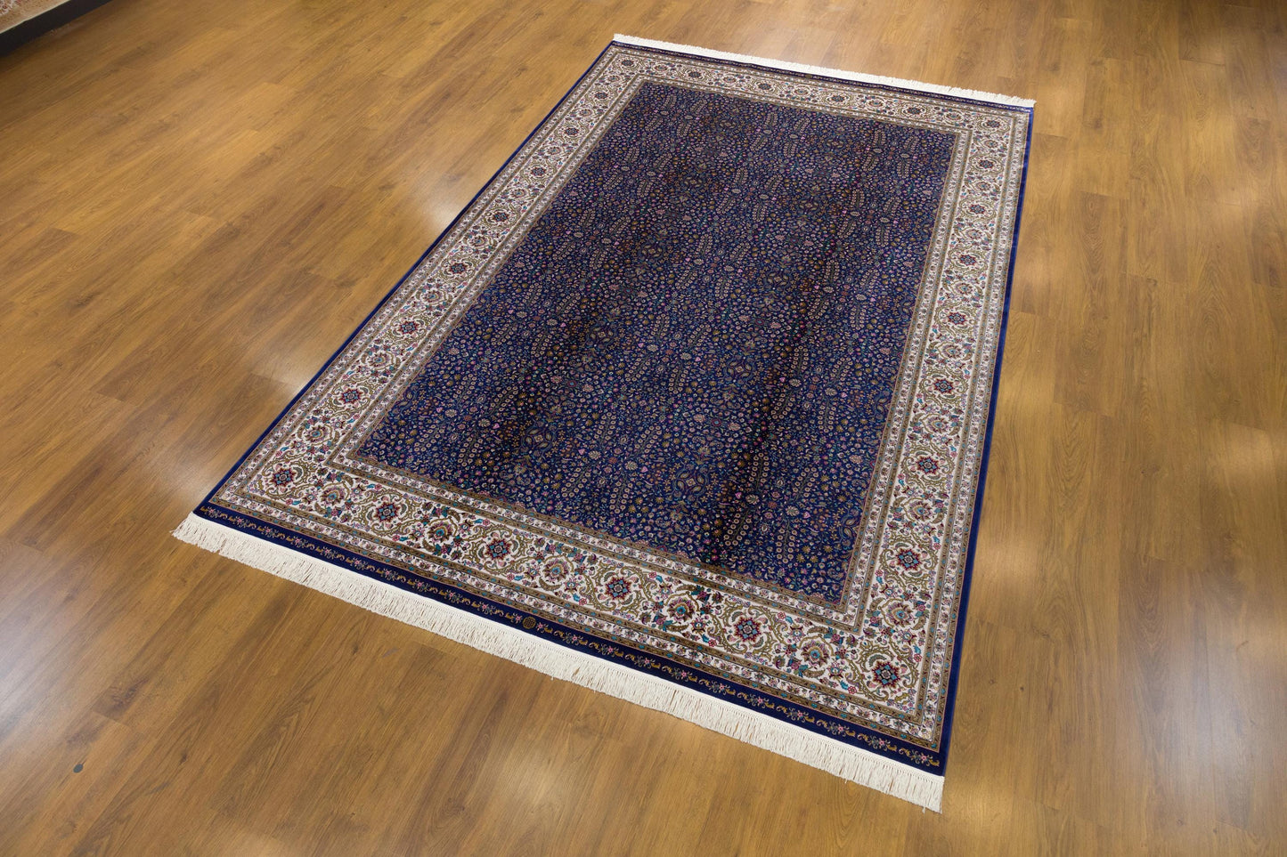 7x10 ft, Classic Blue Silk Rug: Oriental blue fine carpet with Fringes