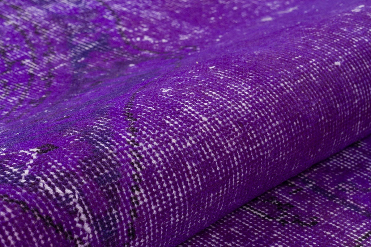 Vintage Purple Wool Rug: Handmade Eclectic Turkish Carpet (4'9''x8'2'')