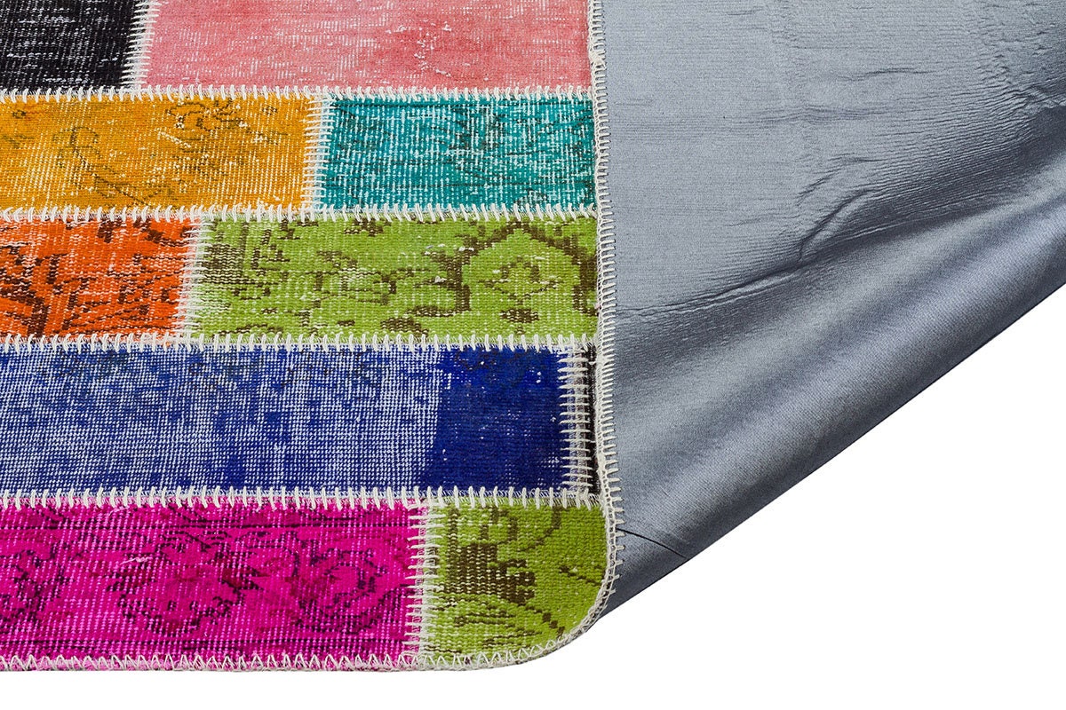 Handmade Patchwork Turkish Rug: Bohemian Wool Area Rug (5'x8' ft)