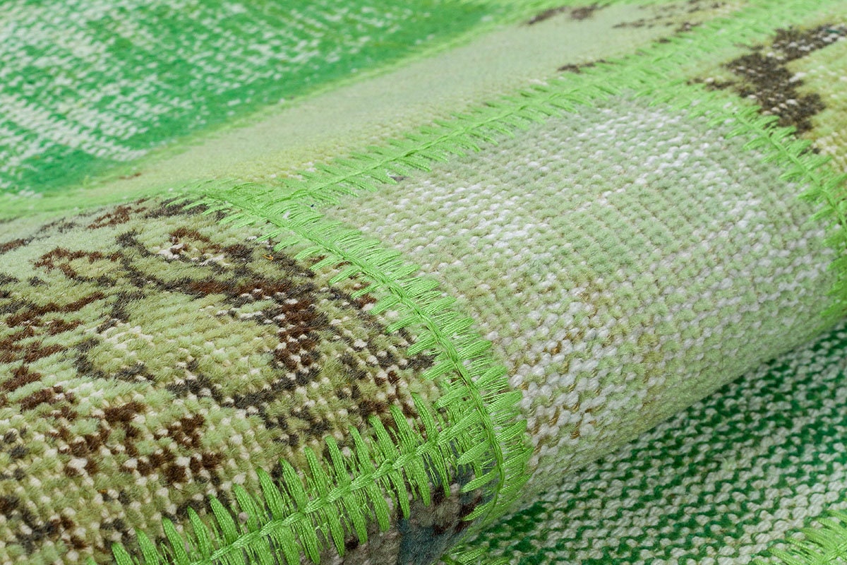 Handmade Green Patchwork Wool Rug: Bohemian Runner (2.6x9.7 ft)