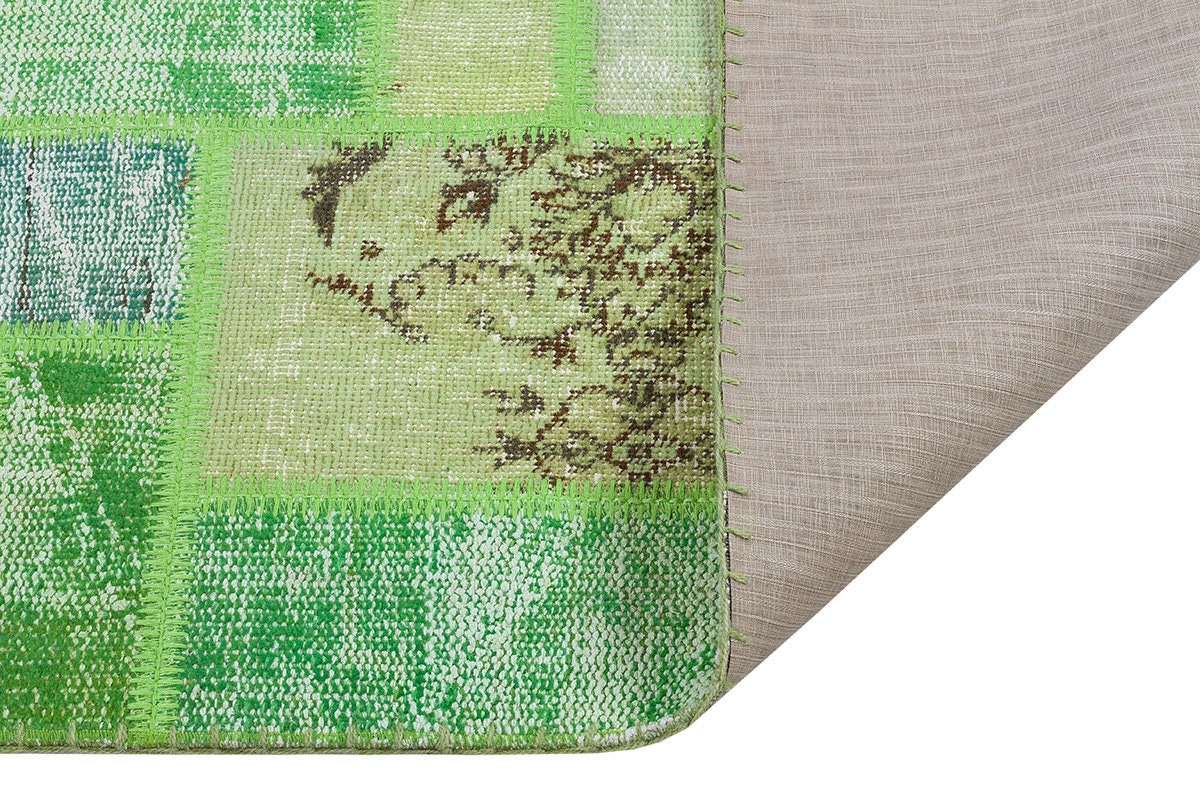 Handmade Green Patchwork Wool Rug: Bohemian Runner (2.6x9.7 ft)