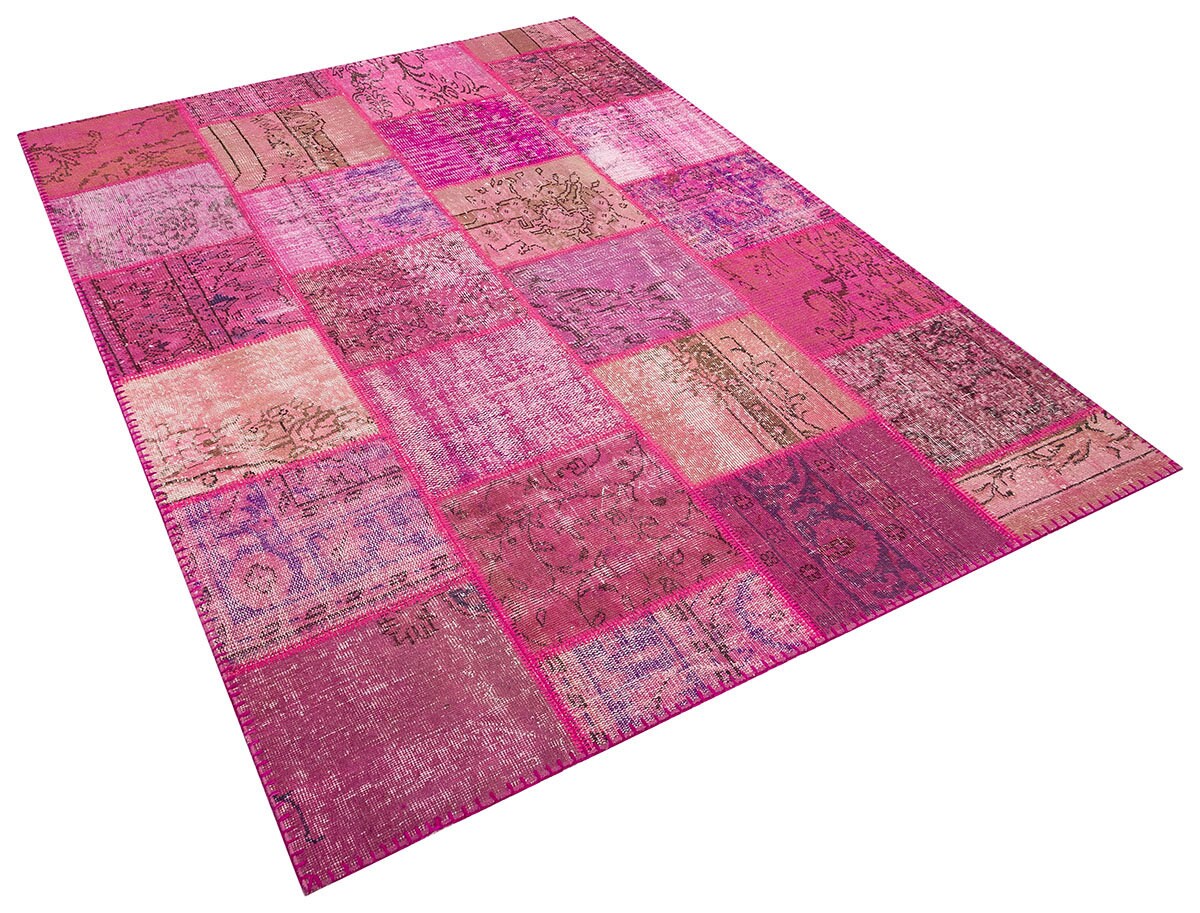 Handmade Pink Patchwork Rug: Bohemian Wool Area Rug (5.6x7.7ft)