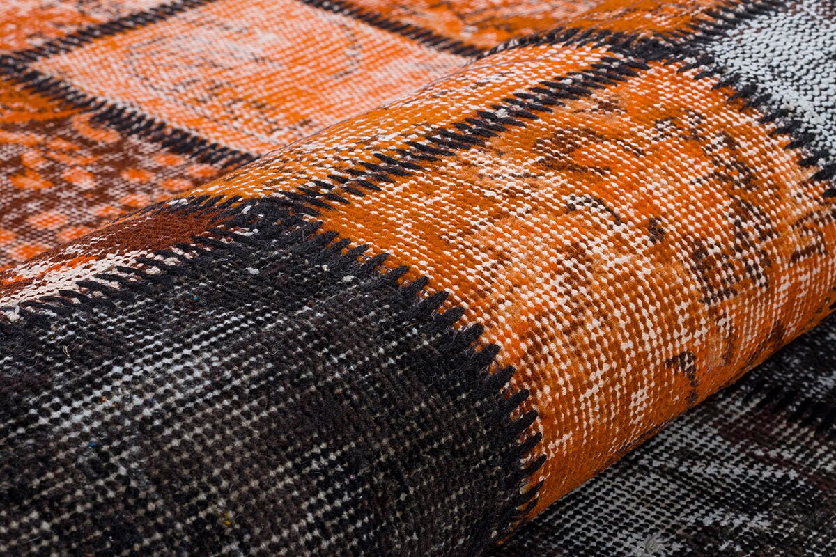 Handmade Patchwork Turkish Rug: Bohemian Wool Area Rug (5.4x7.9 ft)