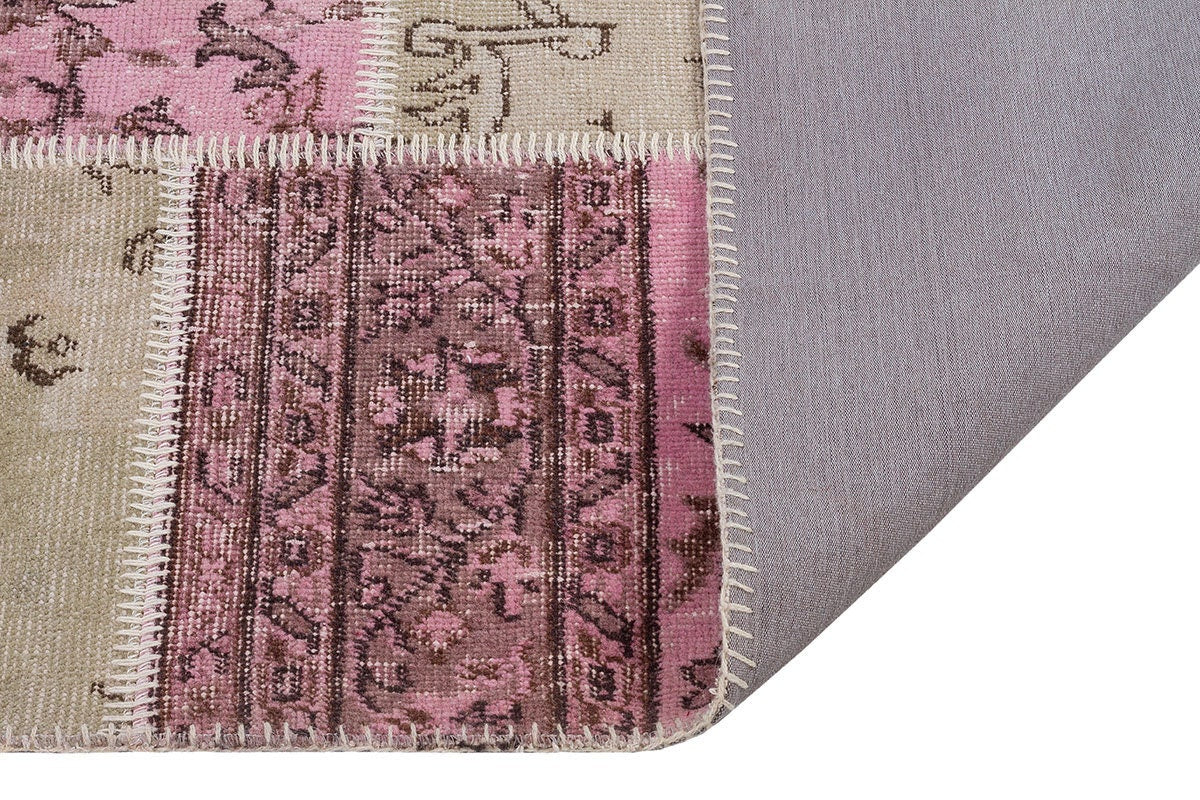 Handmade Turkish Patchwork Rug: Bohemian Wool Area Rug (6.6x9.4 ft)