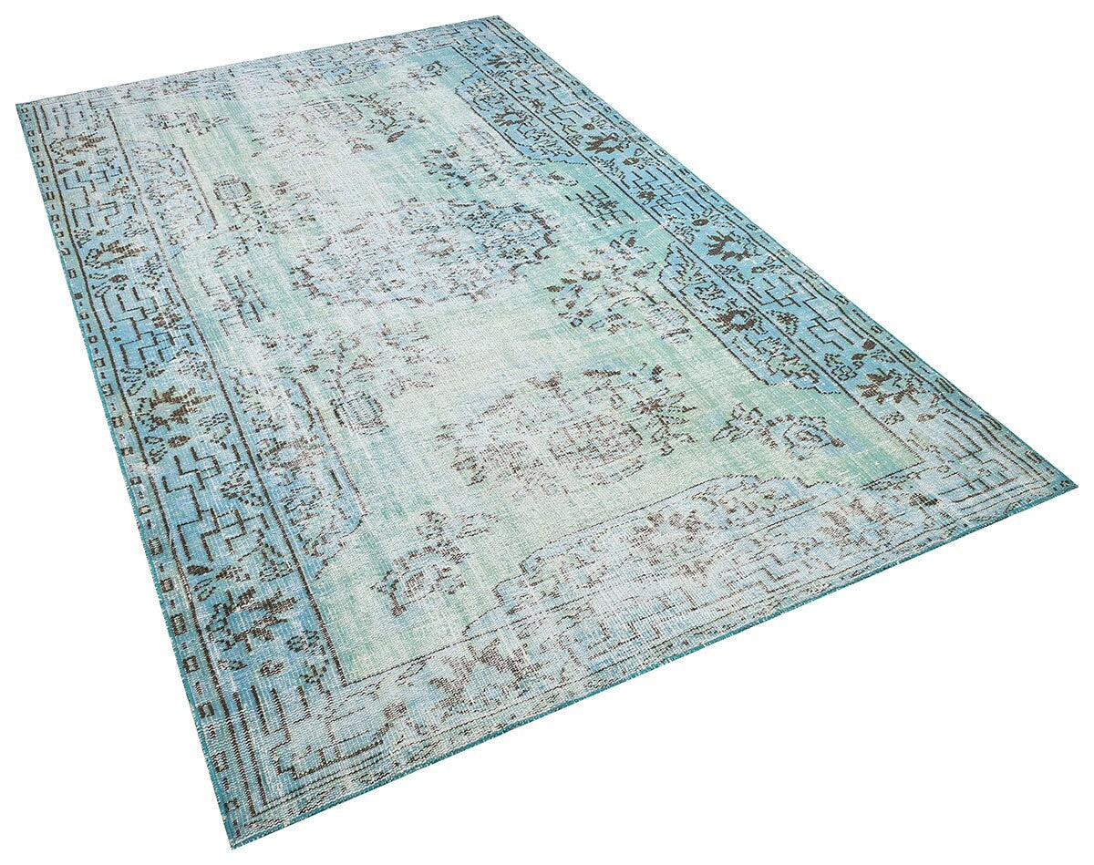 Vintage Turkish Wool Rug (5.2x8.7 ft): Handmade Anatolian Design