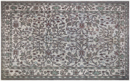Vintage Turkish Wool Rug (6.2x9.8 ft): Handmade Anatolian Persian Design