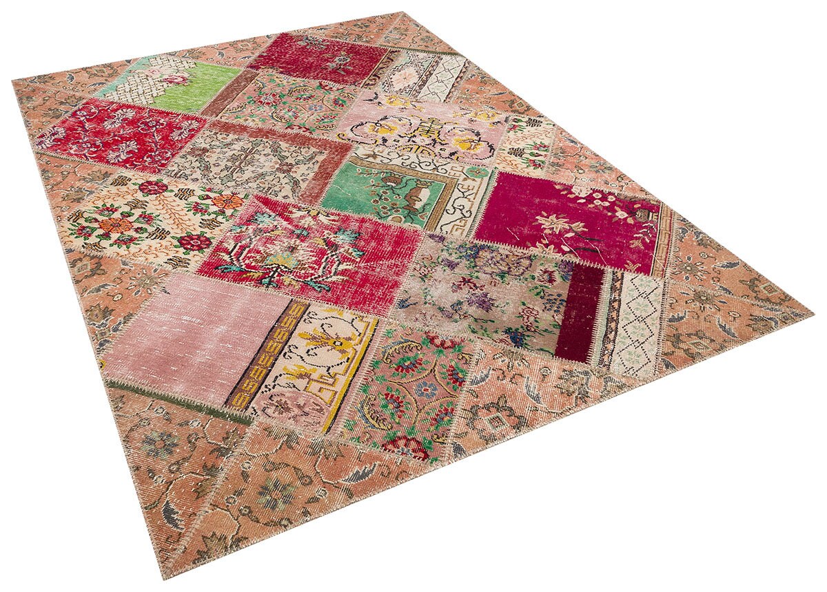 Handmade Wool Patchwork Turkish Rug - 5.9x7.9 ft Bohemian Area Rug