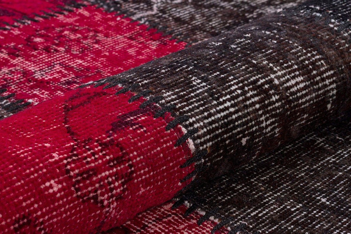 Handmade Patchwork Turkish Rug: Bohemian Wool Area Rug (4.9x7.7 ft)