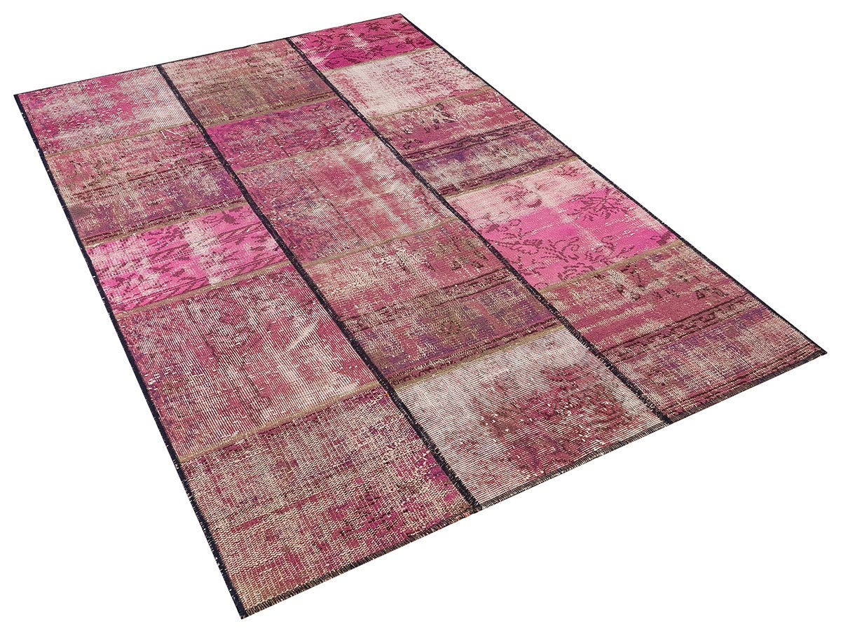 Handmade Pink Patchwork Wool Rug: Bohemian Area Rug (4.4x6.8 ft)