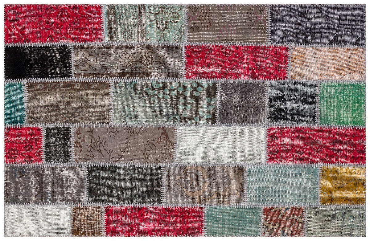 Handmade Wool Patchwork Rug: Bohemian Turkish Area Rug (5.6x7.7 ft)