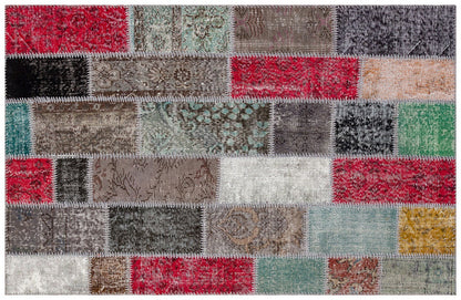 Handmade Wool Patchwork Rug: Bohemian Turkish Area Rug (5.6x7.7 ft)