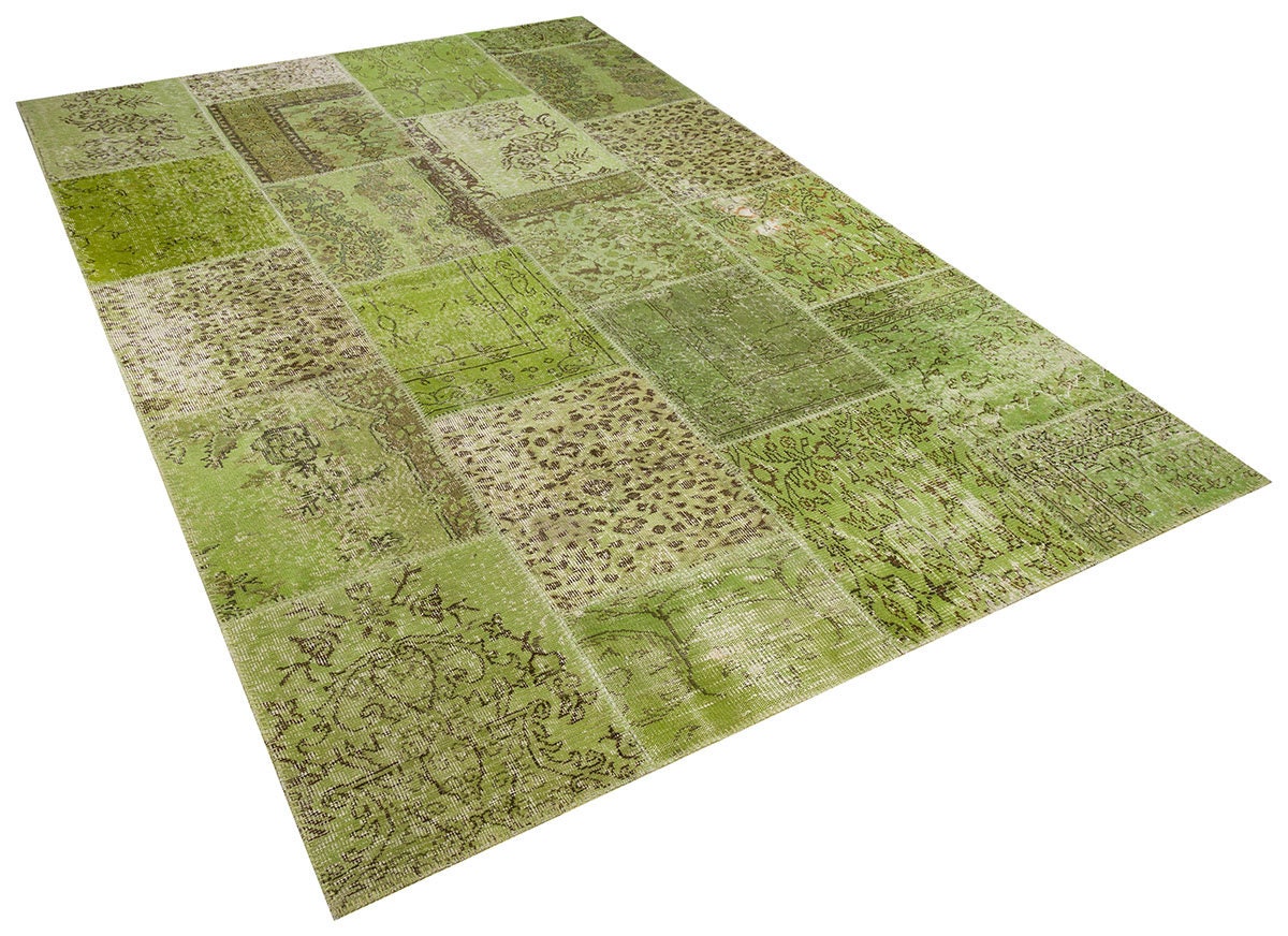 Handmade Green Patchwork Rug: Bohemian Wool Area Rug (6.5x9.8 ft)