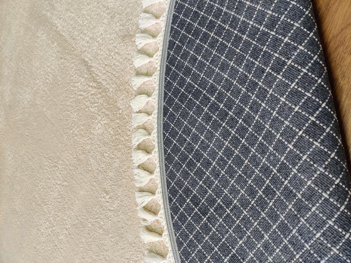 Fluffy Cream Rug: Modern Oval Cotton Carpet with Tassels