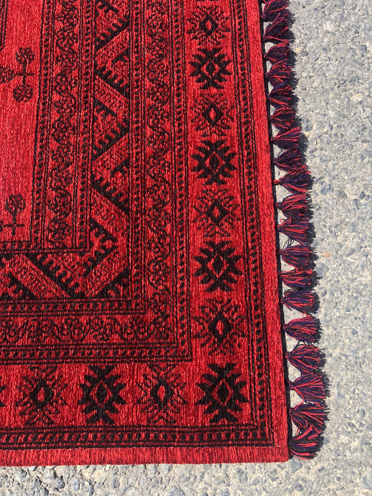 Red Oriental Afghan Rug: Washable Chenille Farmhouse Rug