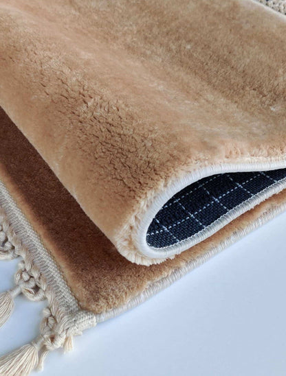 Fluffy Beige Round Rug: Washable Cotton Carpet