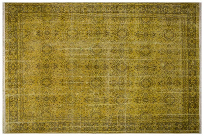 Vintage Turkish Wool Rug: Anatolian Persian Design (6.9x9.8 ft)