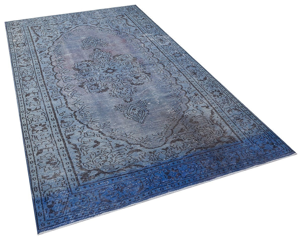 Vintage Turkish Wool Rug (5'2''x8'): Handmade Anatolian Area Rug