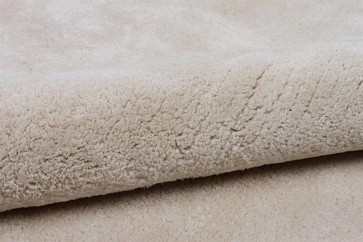 Hand Tufted Viscose Rug: Custom Designer Rug