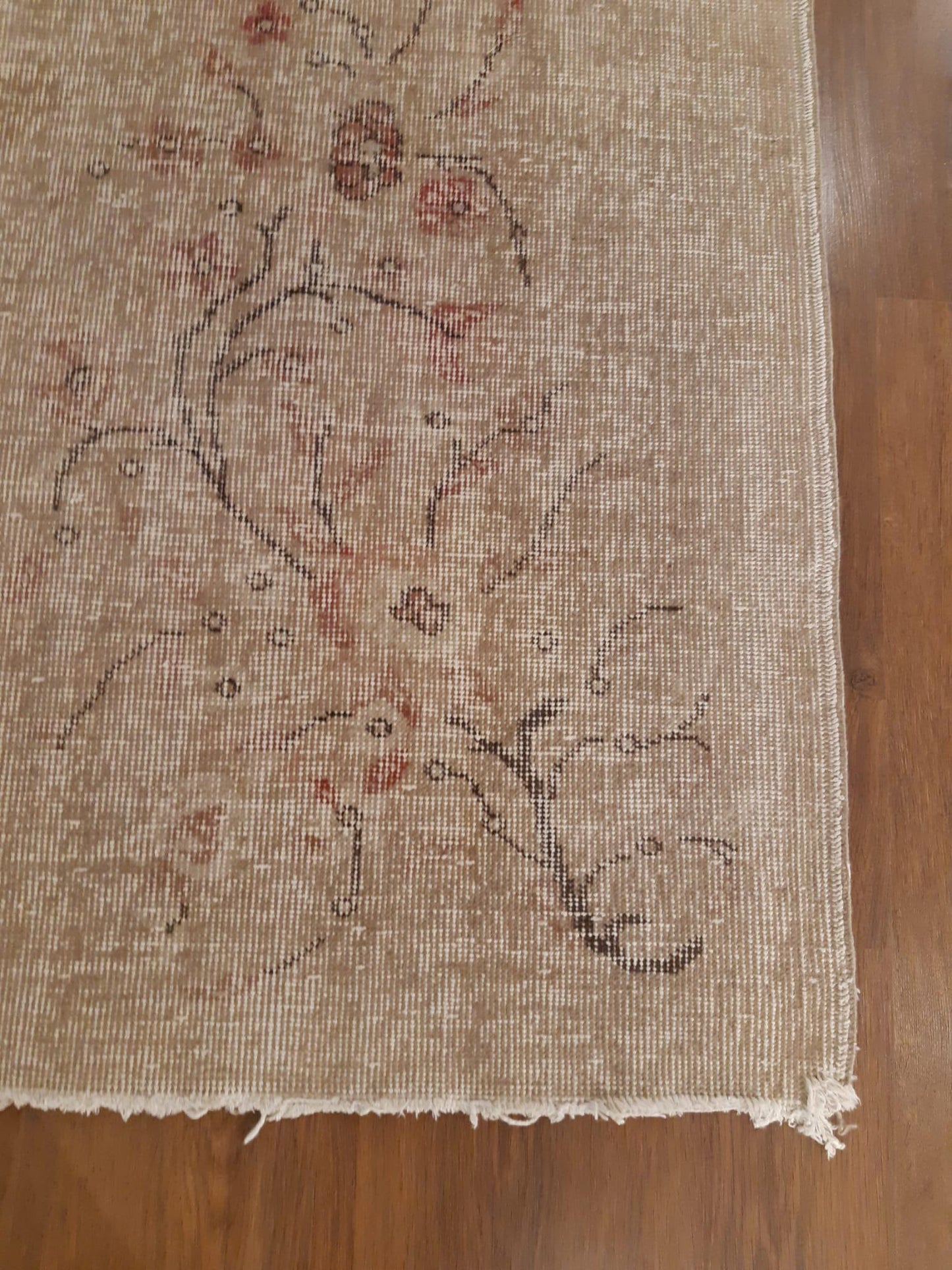 Vintage Turkish Wool Rug: Bohemian Anatolian Design (3'9"x7' ft)