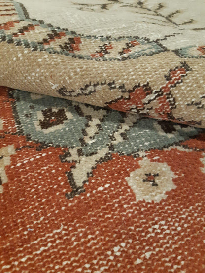 Vintage Turkish Wool Rug (5.1x8.9 ft): Handmade Anatolian Persian Design