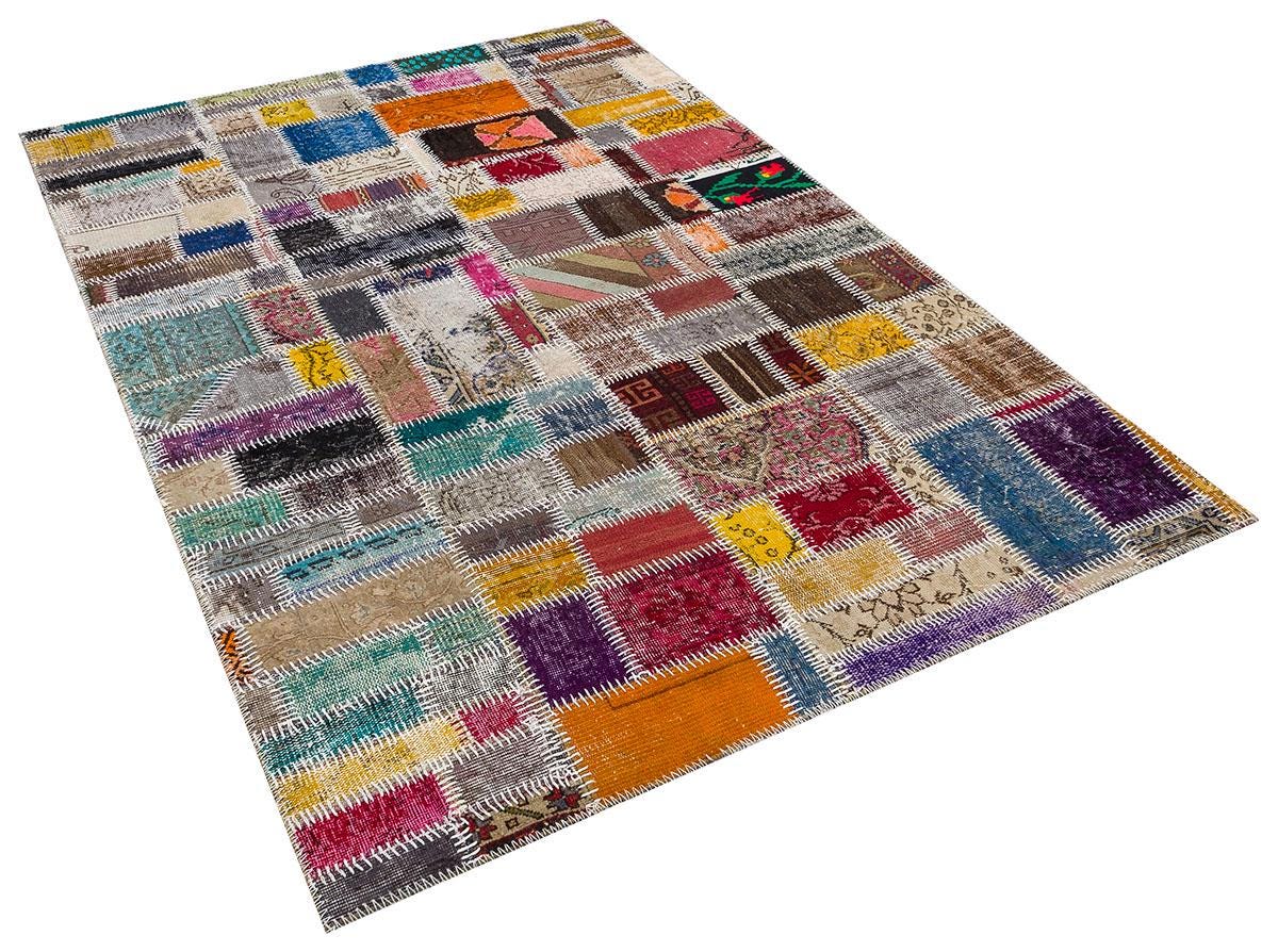 Handmade Wool Patchwork Rug: 5'x8' Bohemian Turkish Rug