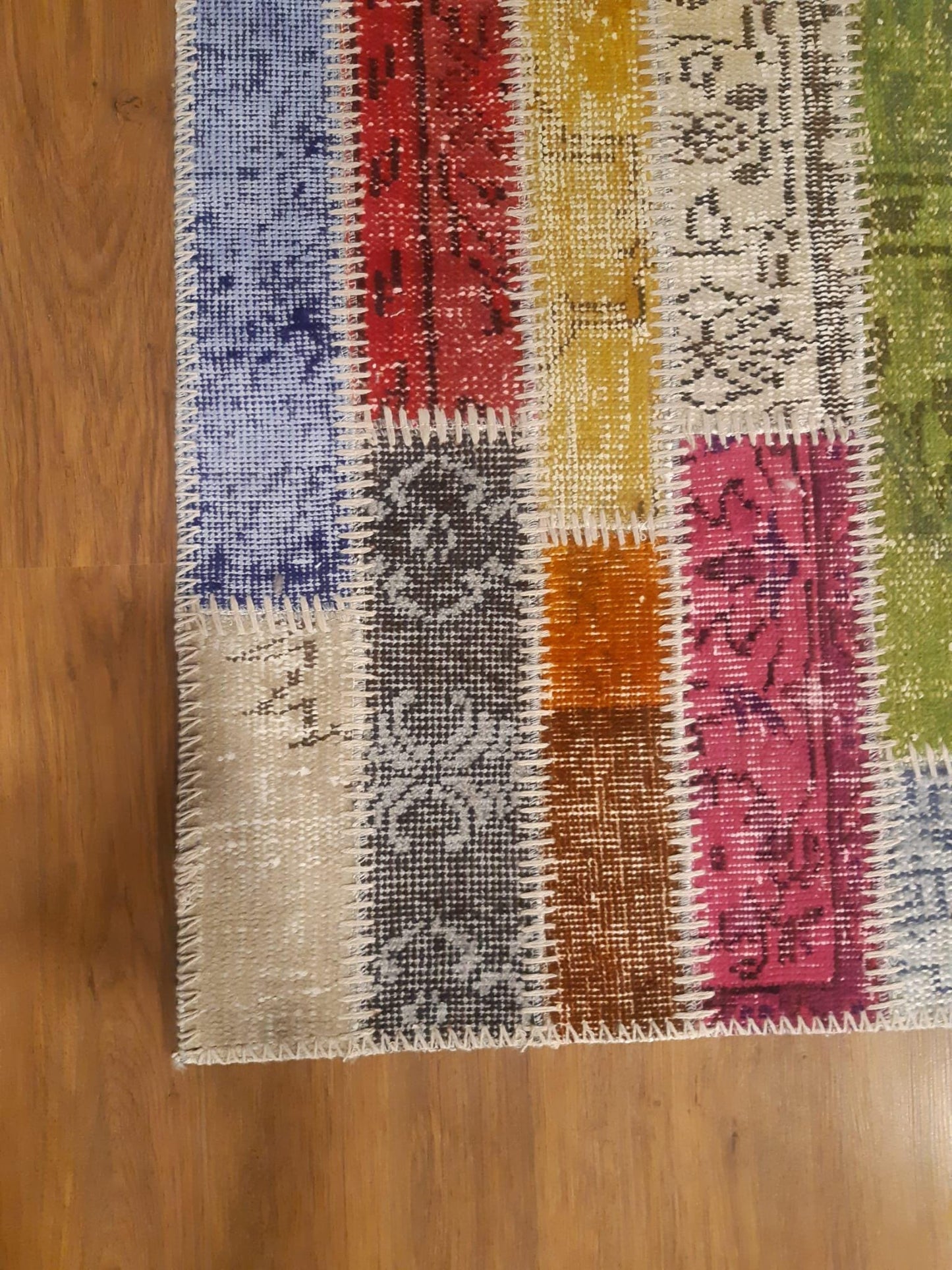 Handmade Wool Patchwork Turkish Rug: Bohemian Runner Rug (2.6x4.9 ft)