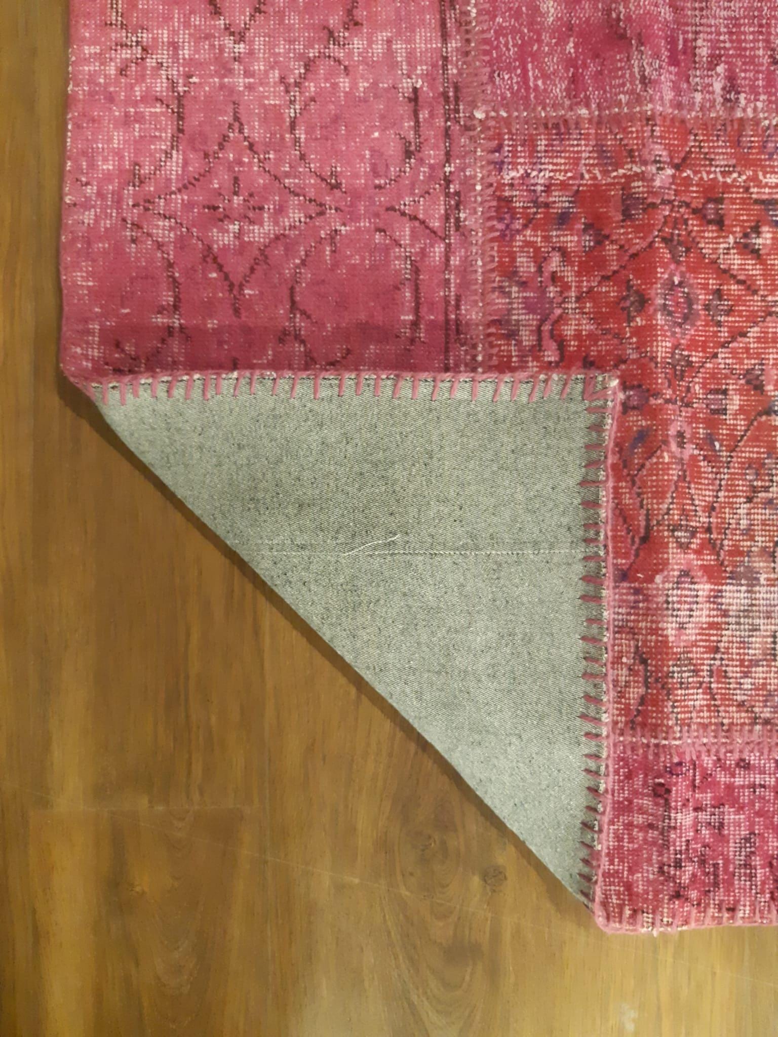 Handmade Wool Turkish Patchwork Rug: Vintage Pink Bohemian Area Rug (5.6x8)