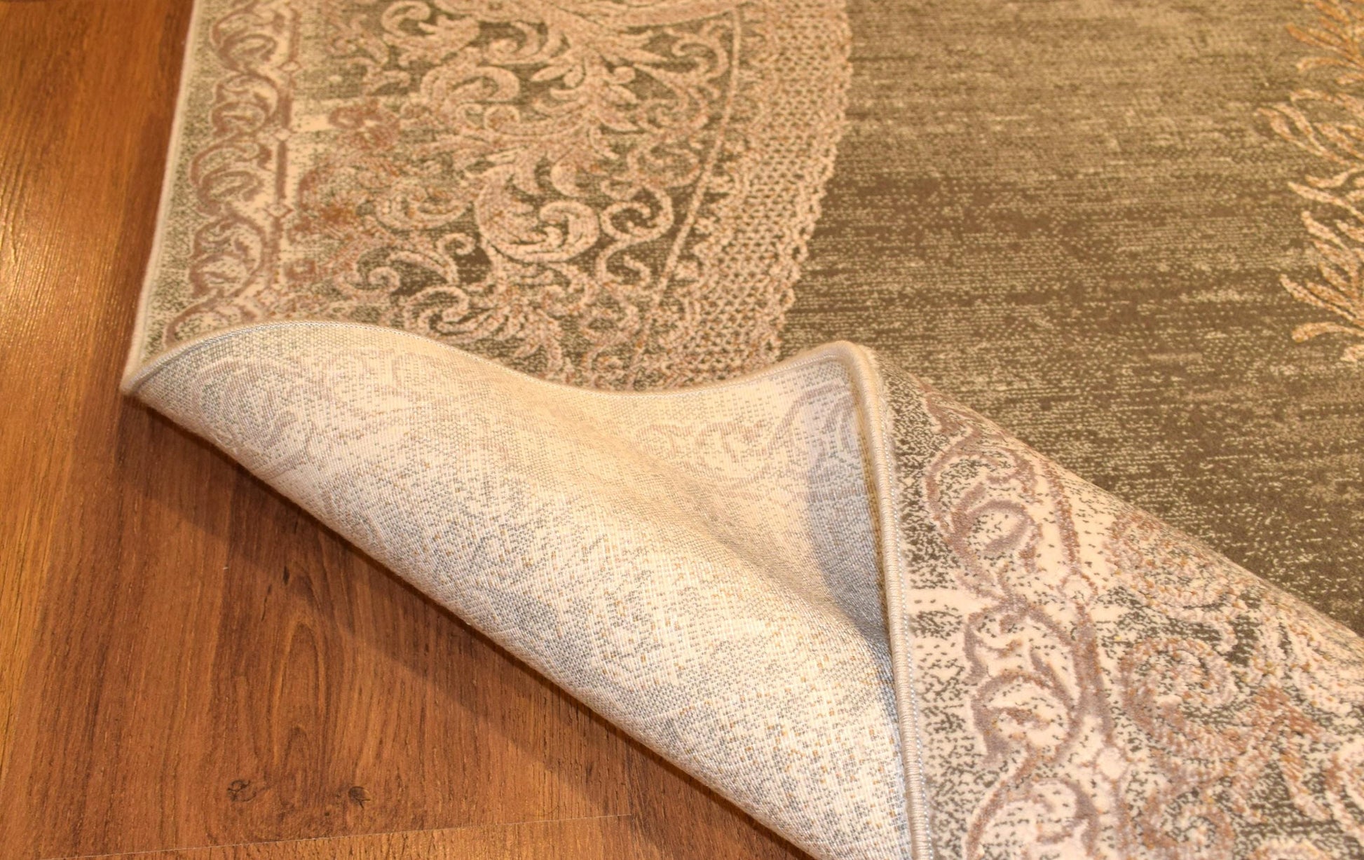 7x10 ft, Distressed Gray Rug: Viscose yarn, Medallion design carpet with Fringes