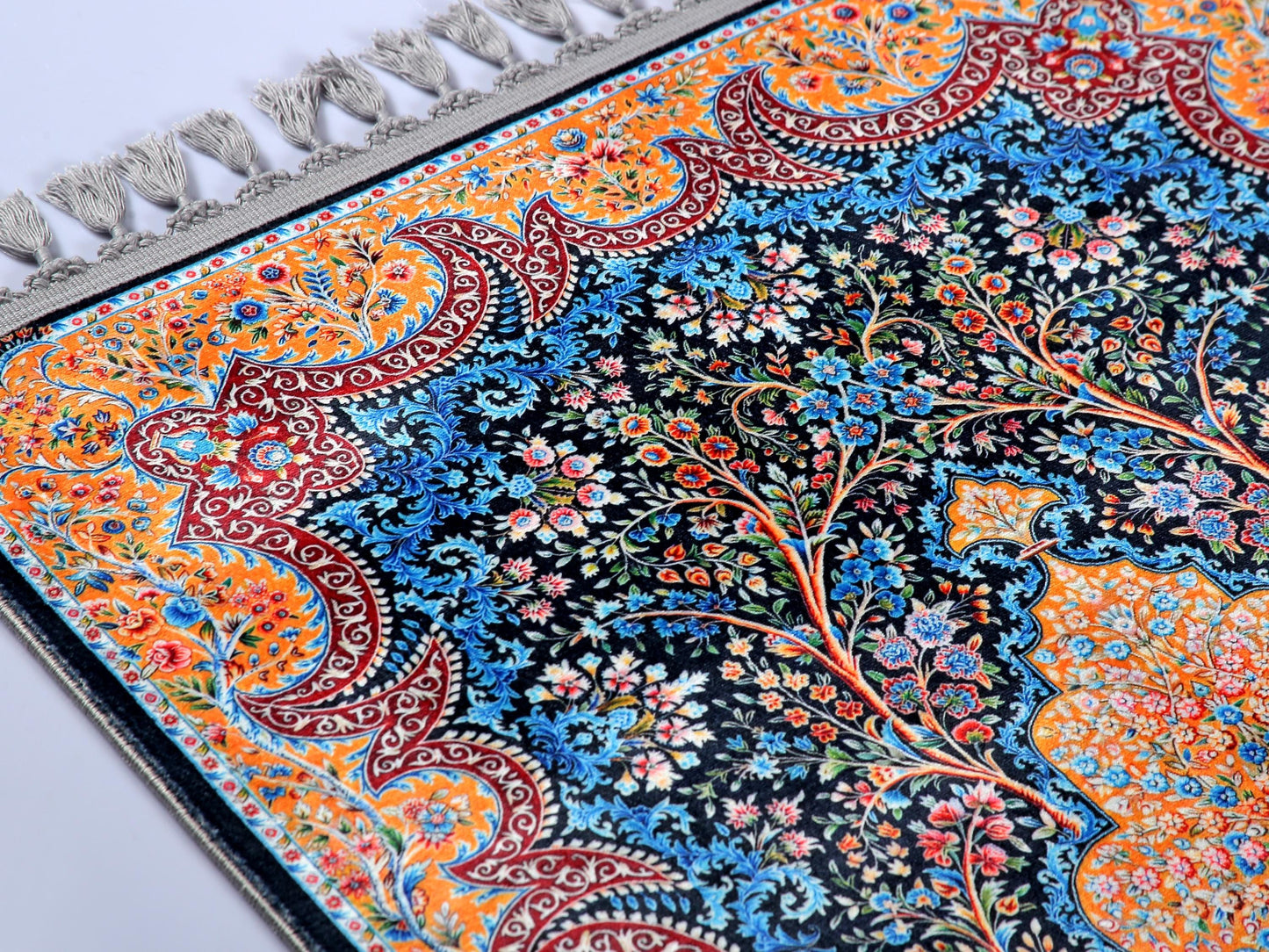 Turkish Prayer Rug, Traditional Ottoman Design Seccade