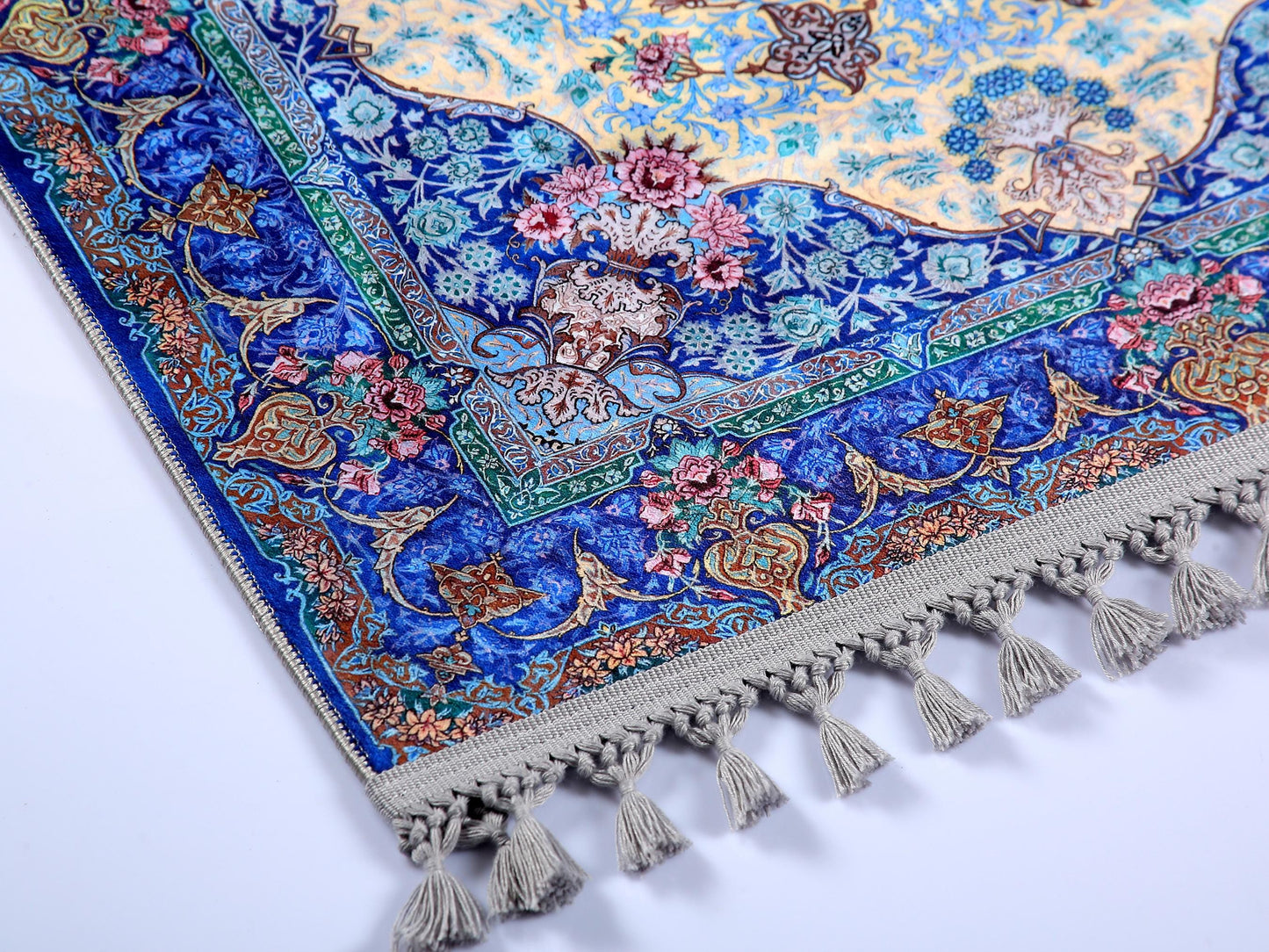 Turkish Prayer Rug, Traditional Ottoman Design Seccade