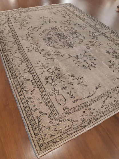 Vintage Turkish Wool Rug (4'x7')