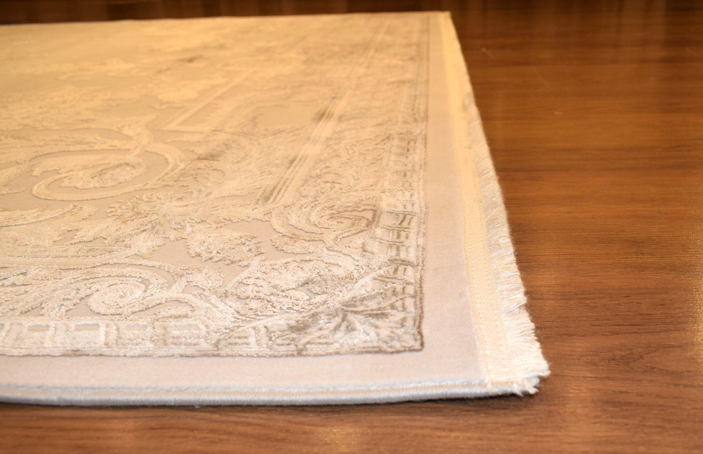 7x10 ft, Classic beige medallion Bamboo Rug with fine Fringes
