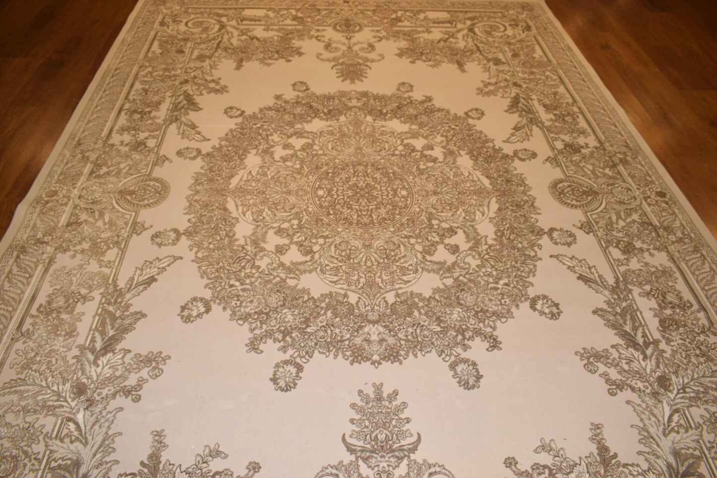 7x10 ft, Classic beige medallion Bamboo Rug with fine Fringes