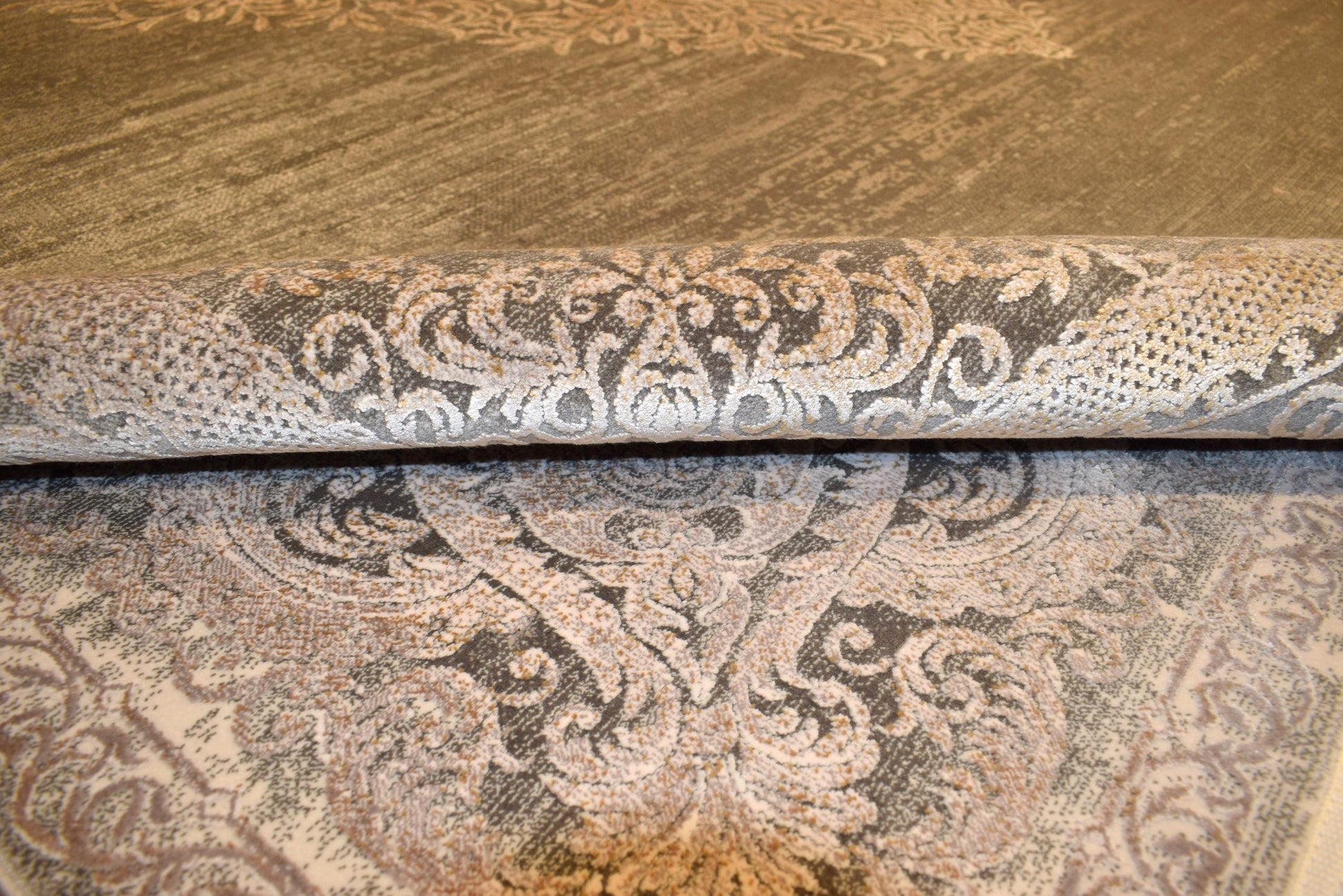 7x10 ft, Distressed Gray Rug: Viscose yarn, Medallion design carpet with Fringes