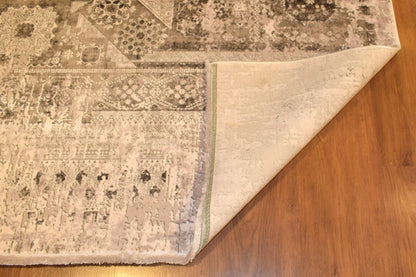 7x10 ft, Gray Classic Mamluk Rug made with Bamboo yarn with Fringes