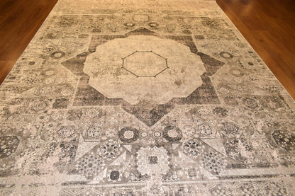 7x10 ft, Gray Classic Mamluk Rug made with Bamboo yarn with Fringes