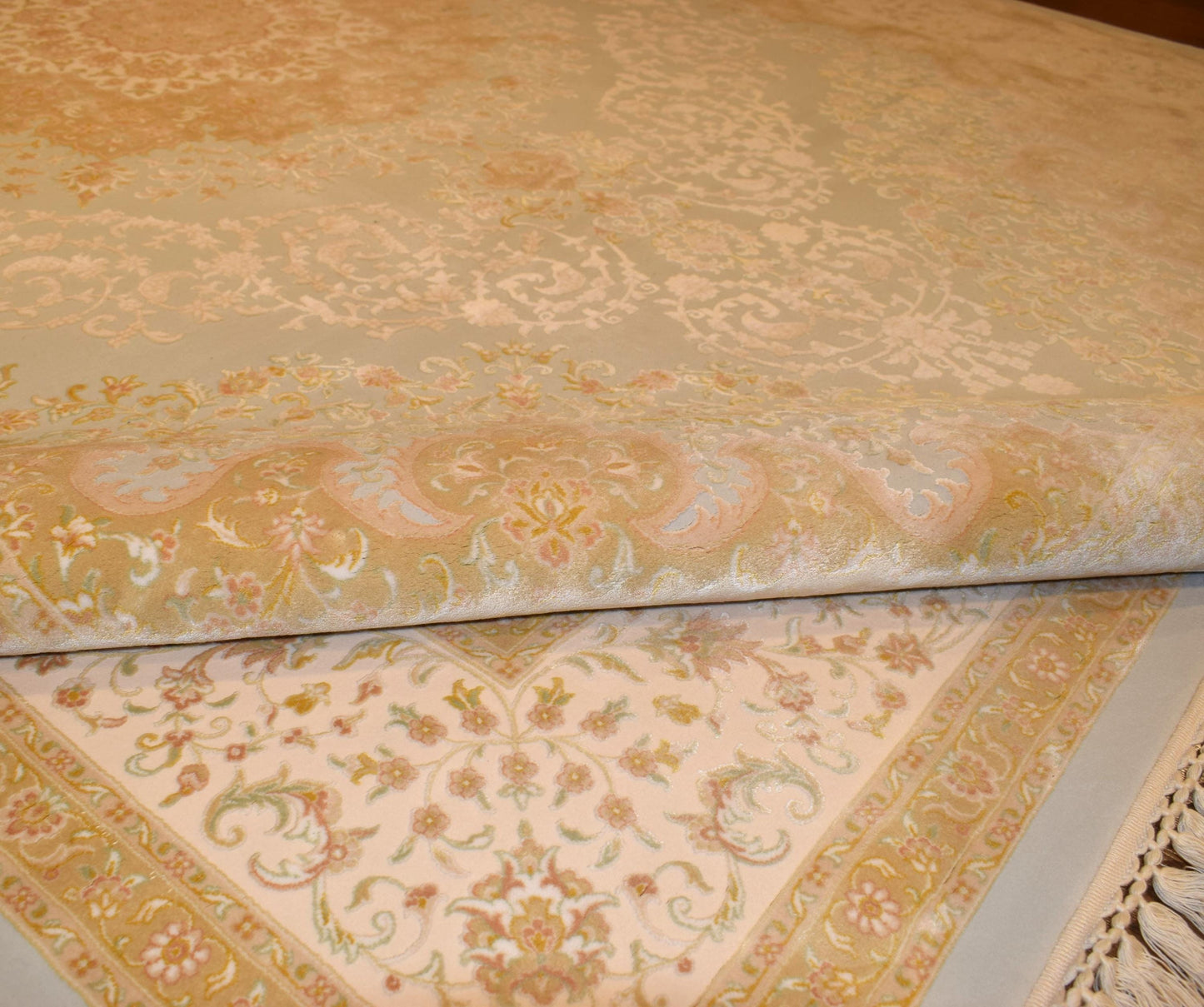 7x10 ft, Classic Oriental blue medallion Rug with fringes