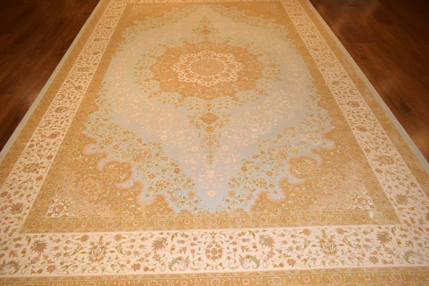 7x10 ft, Classic Oriental blue medallion Rug with fringes