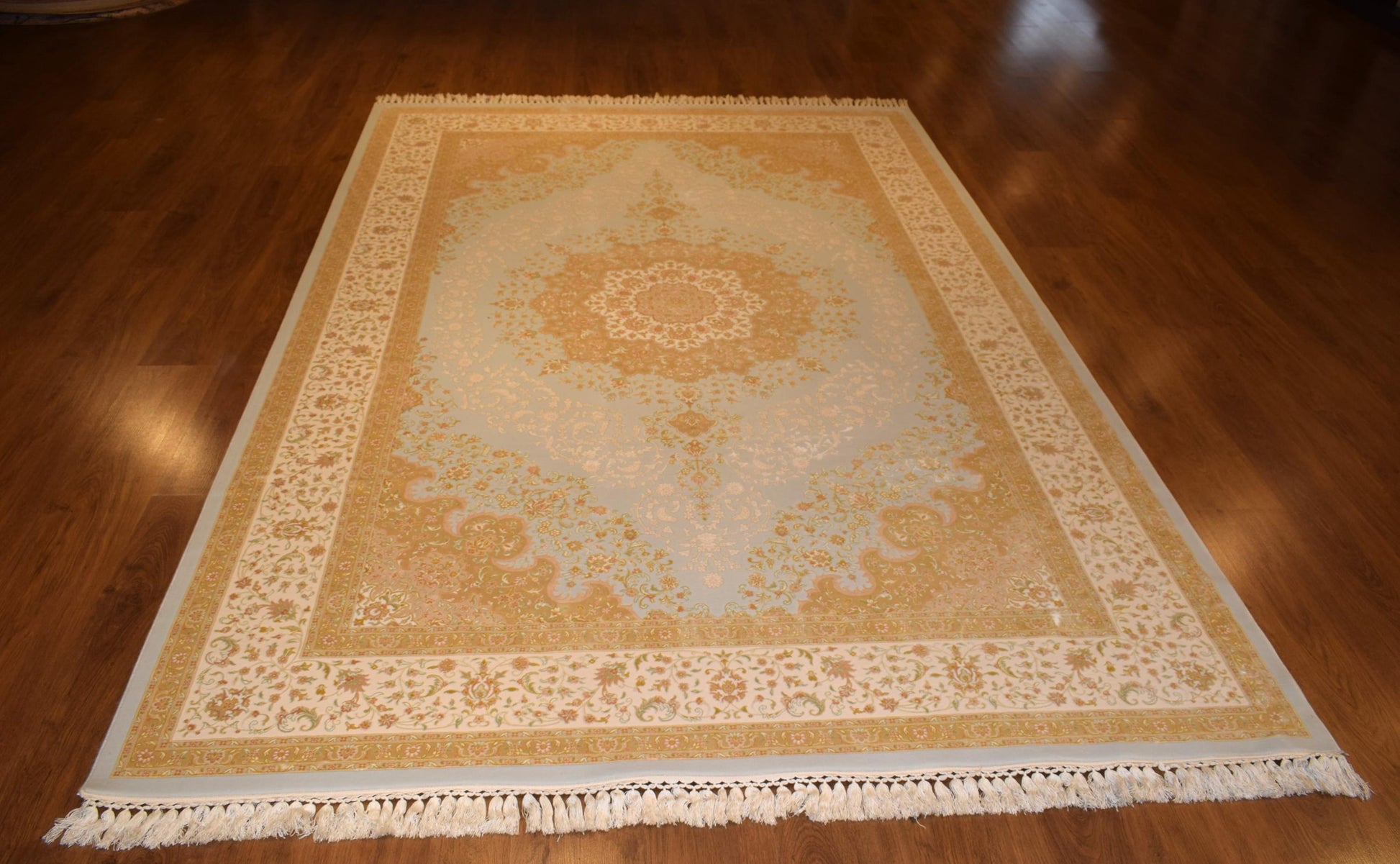 7x10 ft, Classic Oriental blue medallion Rug with fringes