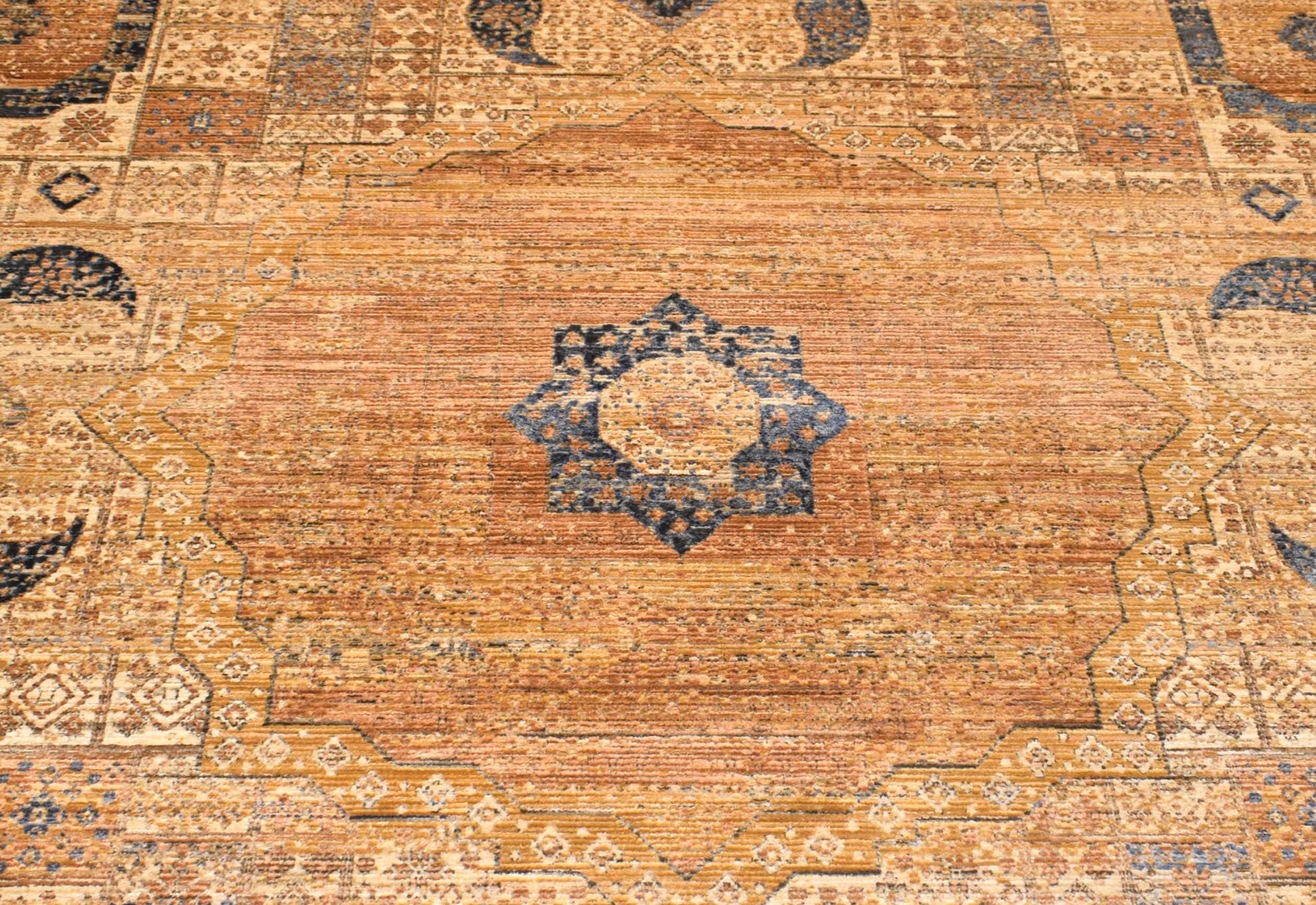 7x10 ft, Brown Classic Mamluk Rug made with viscose yarn