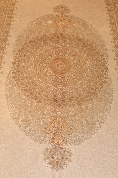 8x15 ft, Oversize Beige Classic Silk Medallion Rug: Fine quality rug with Fringes