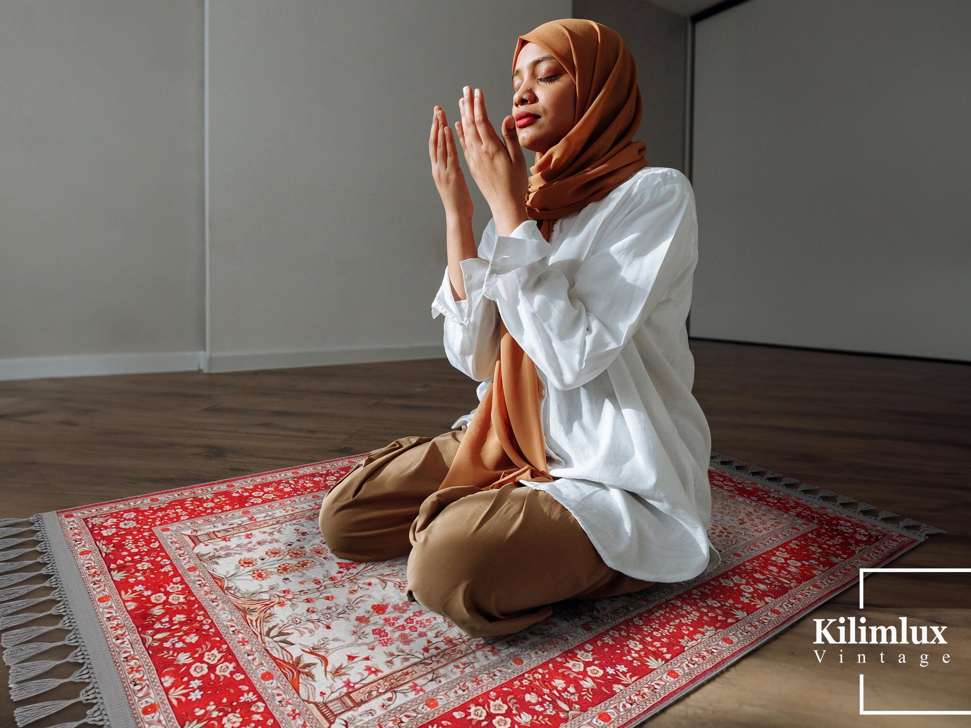 Turkish Floral Prayer Rug, Ottoman Design Seccade