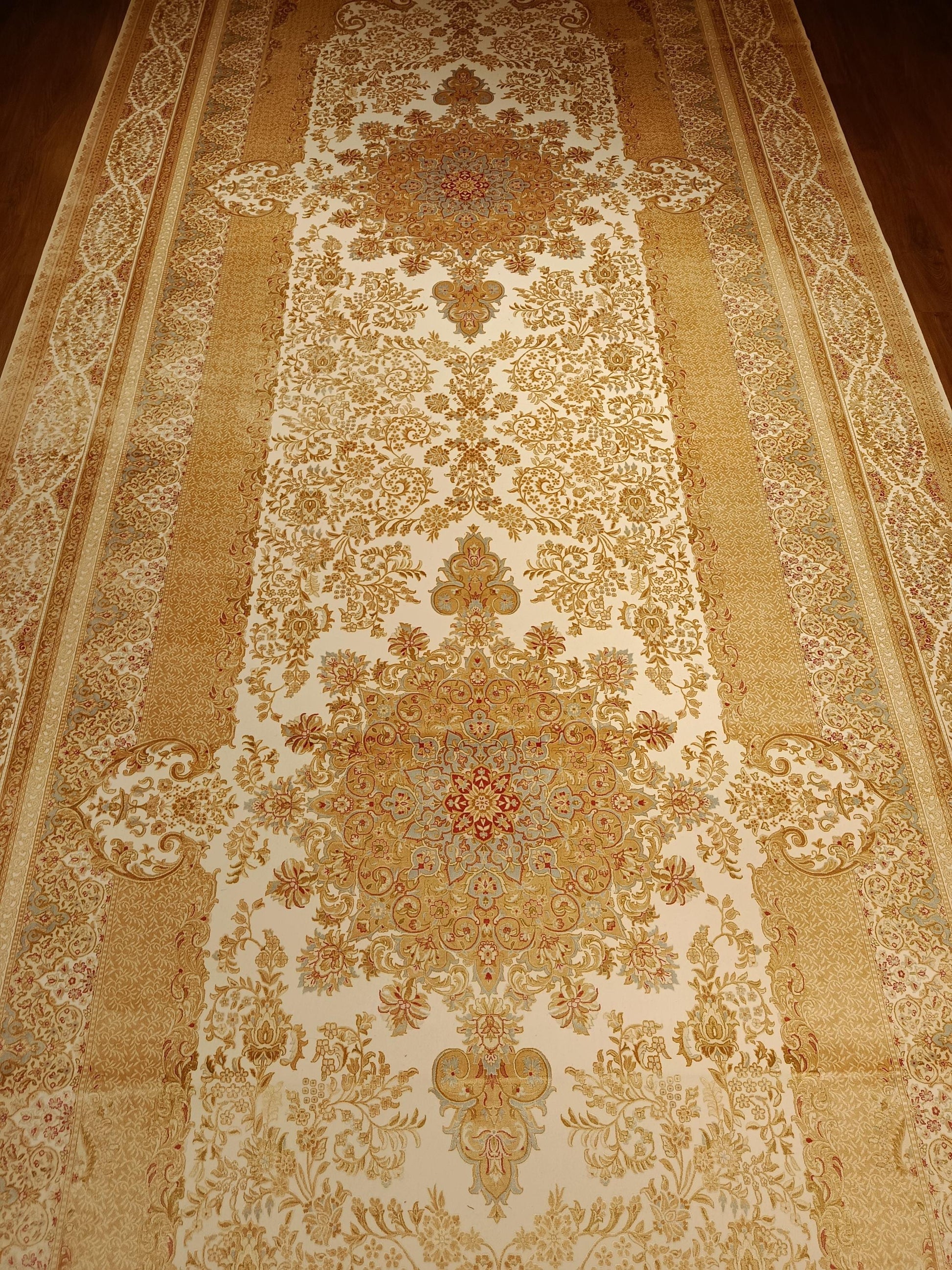 9x21 ft, Large Classic Beige Silk Rug - Distressed Medallion Design Carpet
