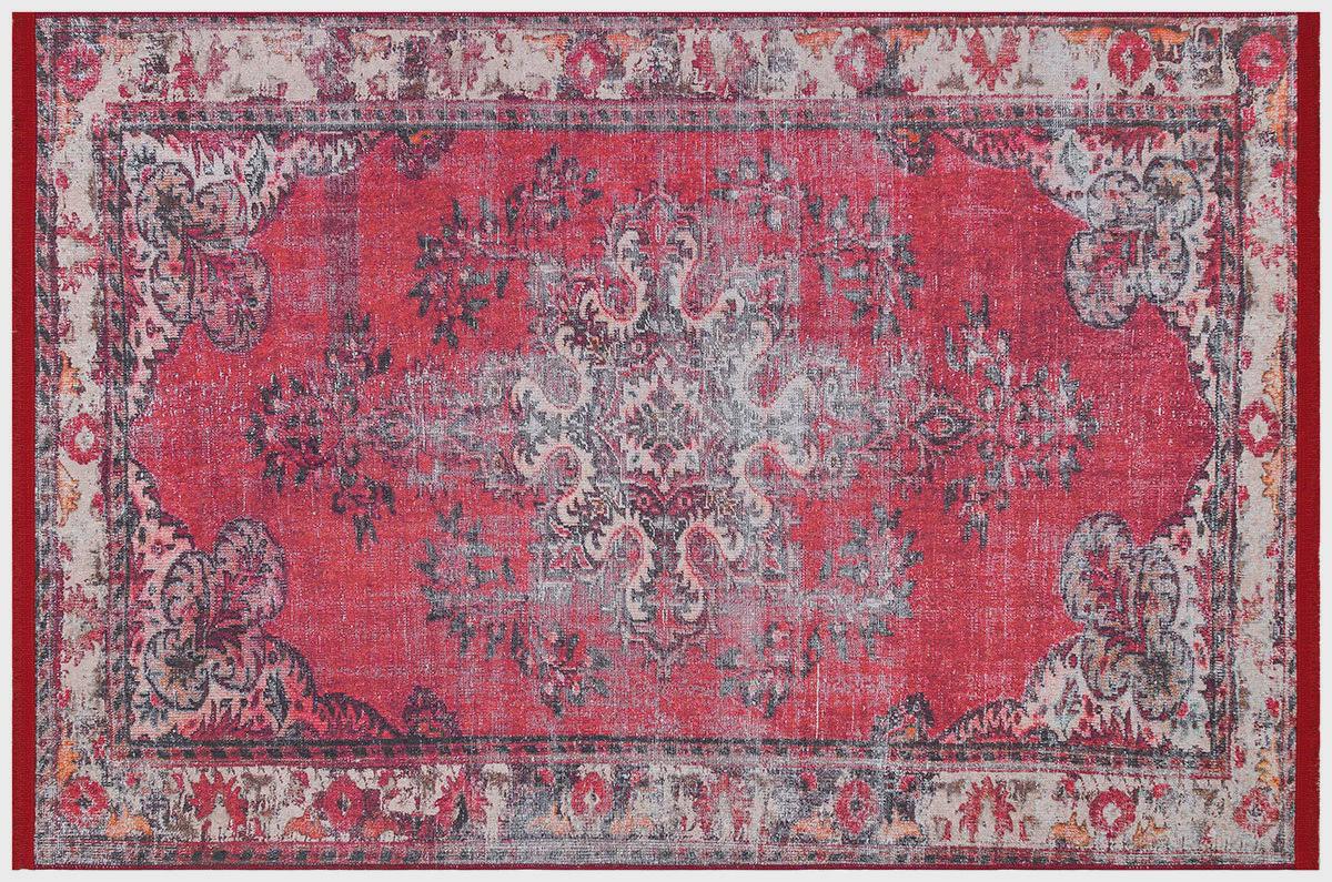 Red Vintage oriental Rug: Classic Washable Rug with Tassels