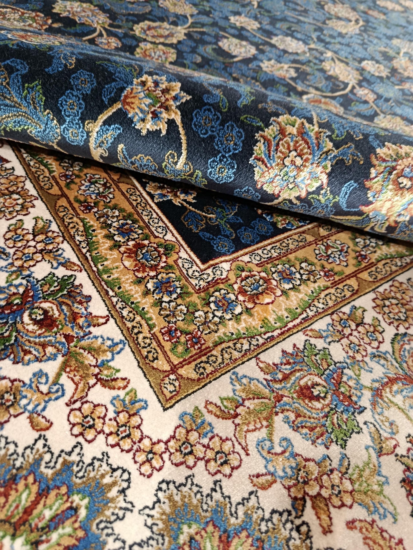 10x16 ft, Classic Blue Silk Rug: Oriental blue fine carpet with Fringes