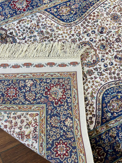Bamboo Silk Prayer Rug: Soft Muslim Seccade with Silk Fringes