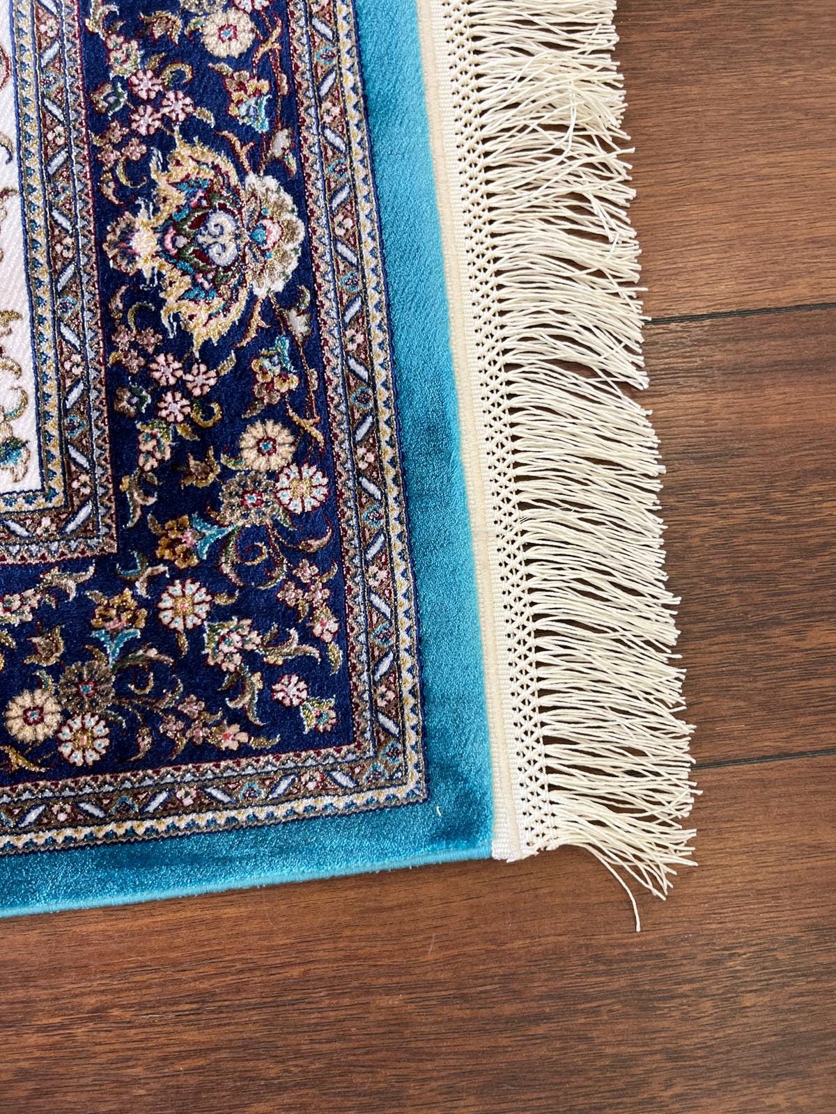 Bamboo Prayer Rug with Silk Fringes: Soft Muslim Seccade