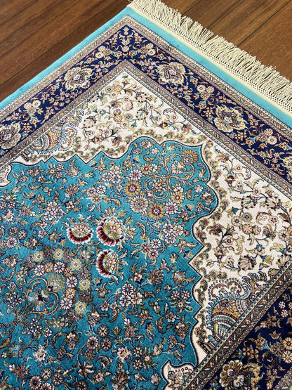 Bamboo Prayer Rug with Silk Fringes: Soft Muslim Seccade