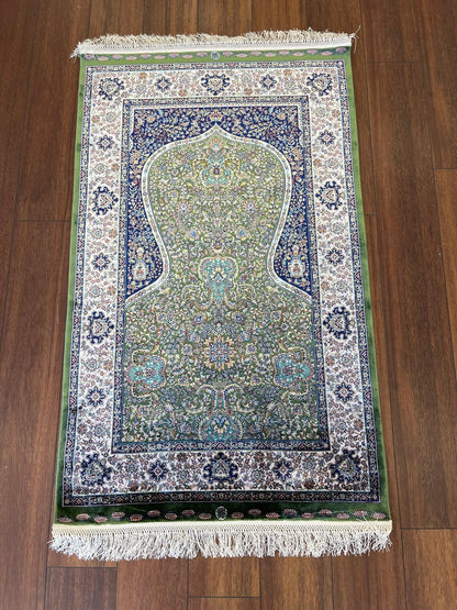 Bamboo Prayer Rug with Silk Fringes: Soft Seccade Carpet